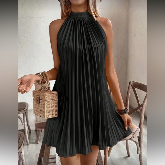 Elegant Cream and Rust Pleated Halter Dress - Picture 8 of 16